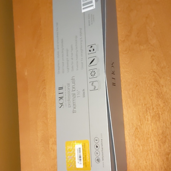 Soleil Thermal brush 1 1/2" barrel black NIB - Picture 2 of 6